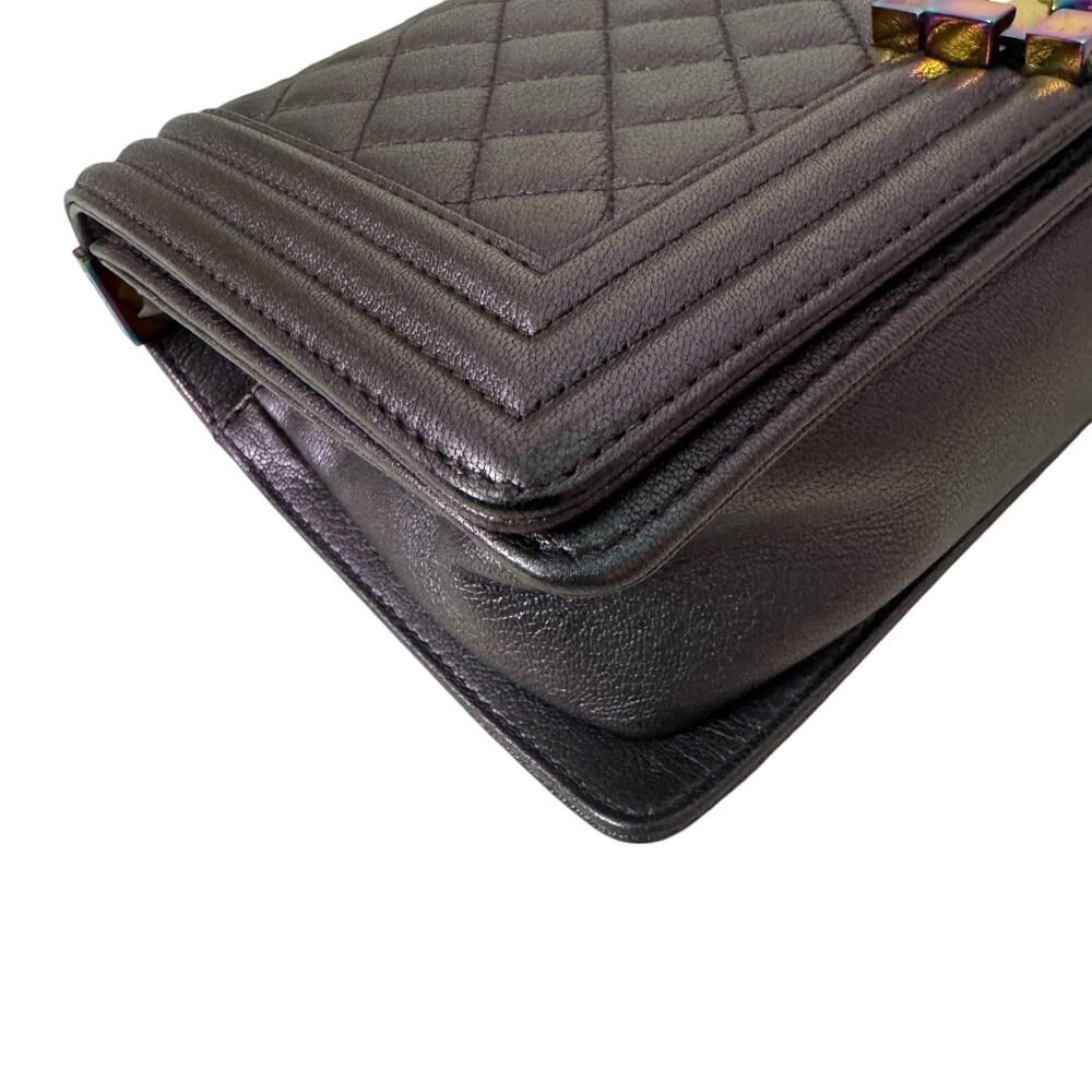 Chanel Purple Mermaid Boy Bag 16C Iridescent Old Medium Classic Quilted Flap CC - Picture 12 of 16